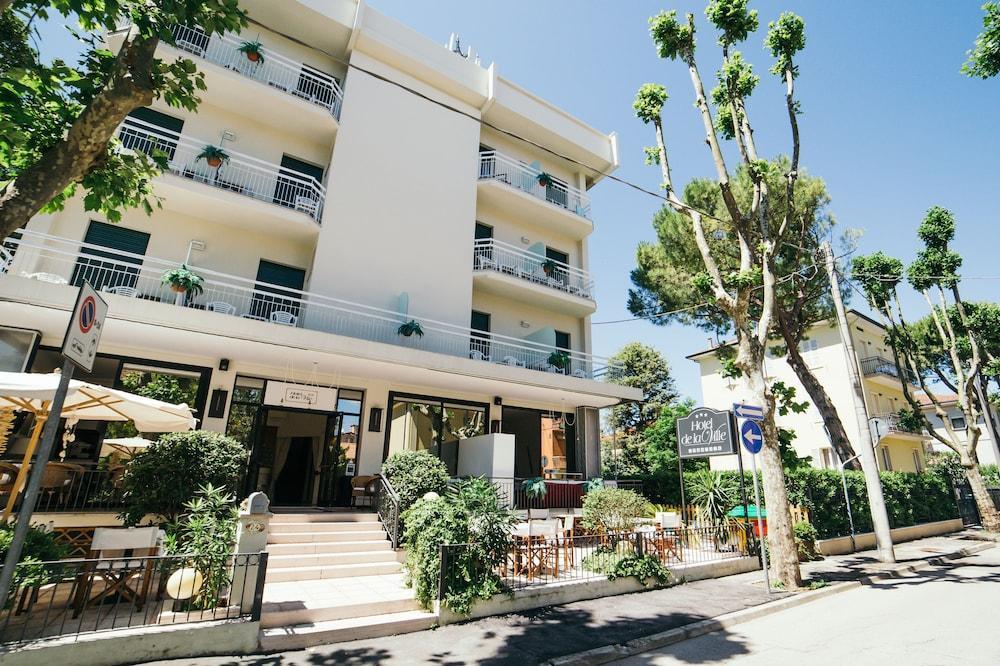 De La Ville Hotel Cattolica Dış mekan fotoğraf